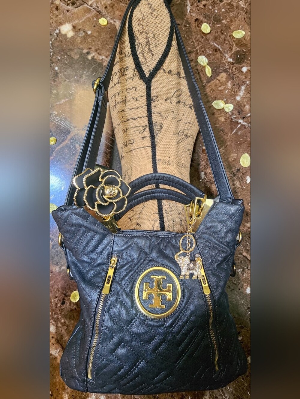Tory Burch Marion Quilted Hobo/Tote Bag In Black & Gold Hardware - Picture 5 of 15